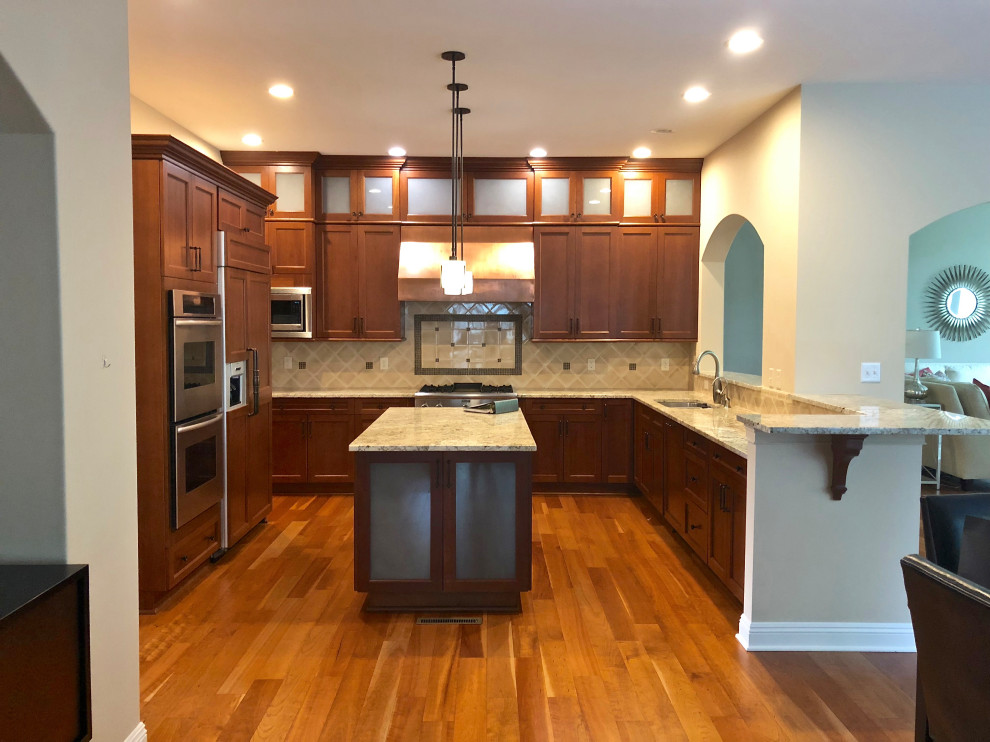 Transitional kitchen photo in Indianapolis