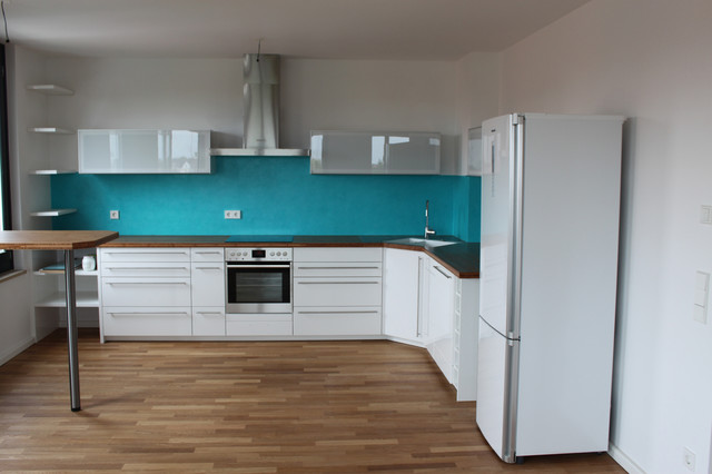 K&uuml;chenw&auml;nde hinter Arbeitsplatte mediterranean-kitchen