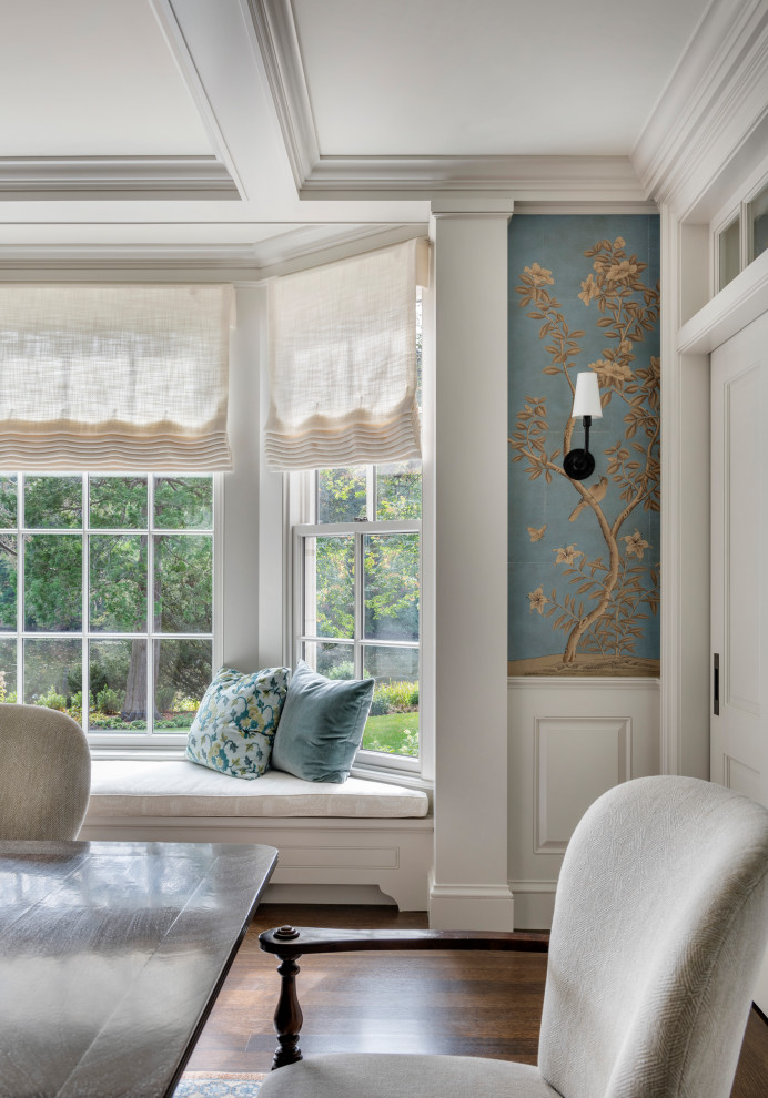 Example of a classic dining room design in Boston
