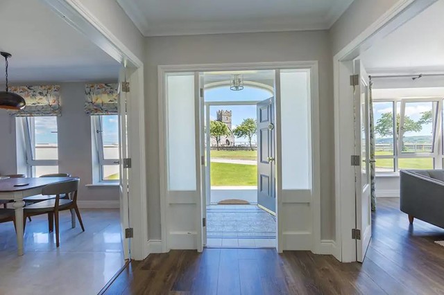 Castlekeep american-traditional-entry