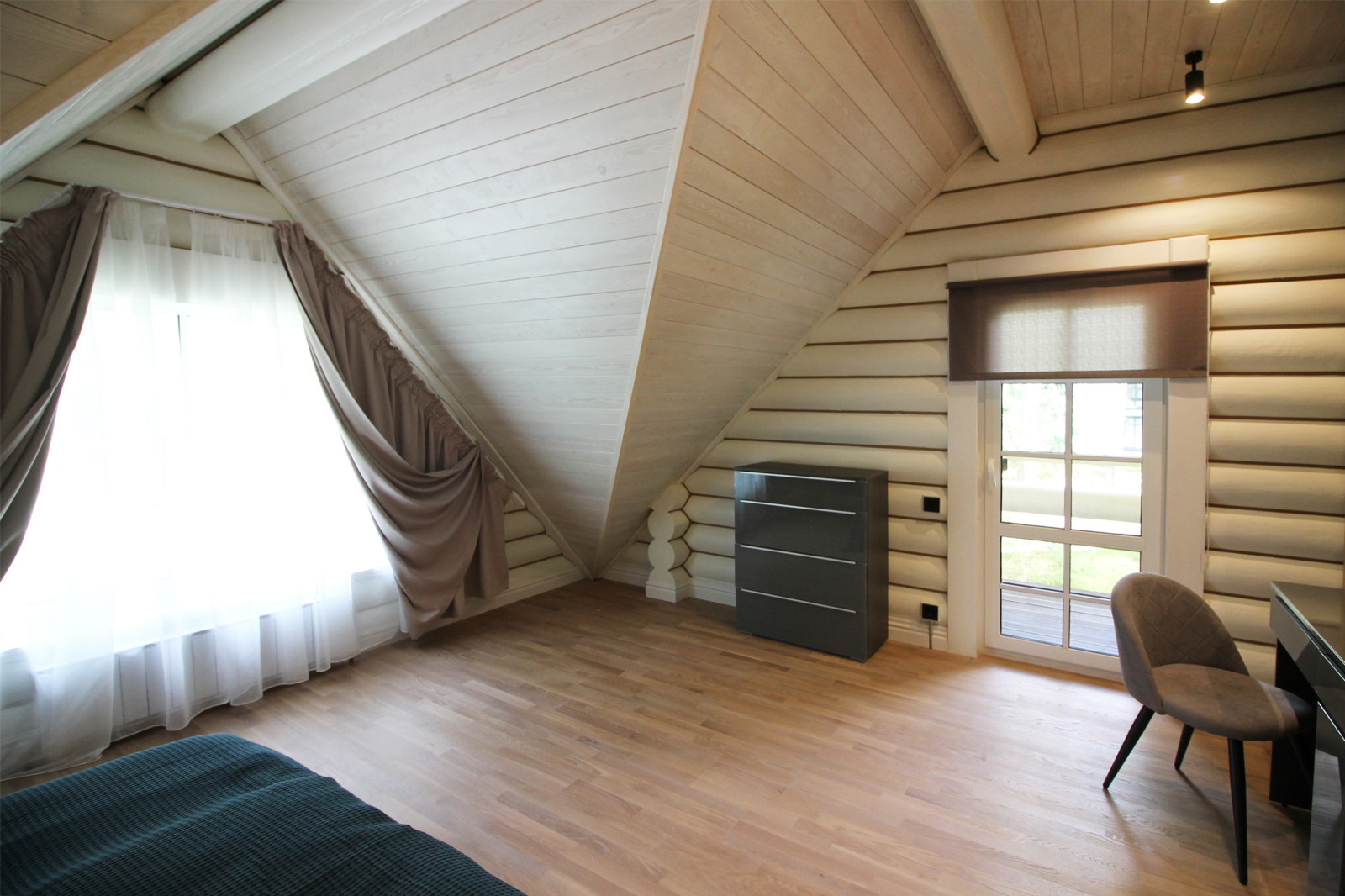 Срубовой коттедж 38 в п.Рощино, Ленинградская обл. Царство-Королевство