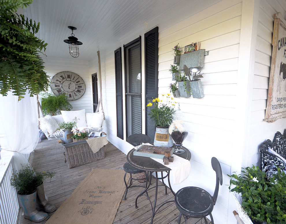 Design ideas for an eclectic verandah in Dallas.