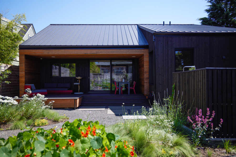 Richmond Residence - Deck - Portland - by Green Hammer