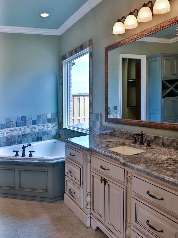 Inspiration for a transitional bathroom in Oklahoma City.