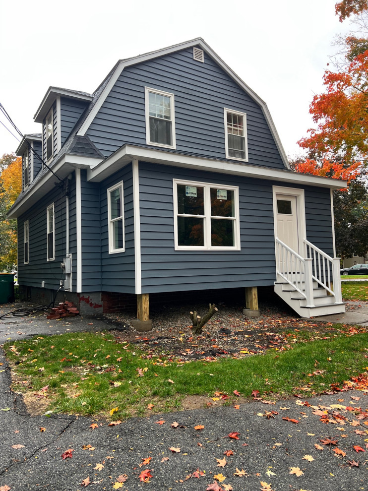Four season room and vinyl siding