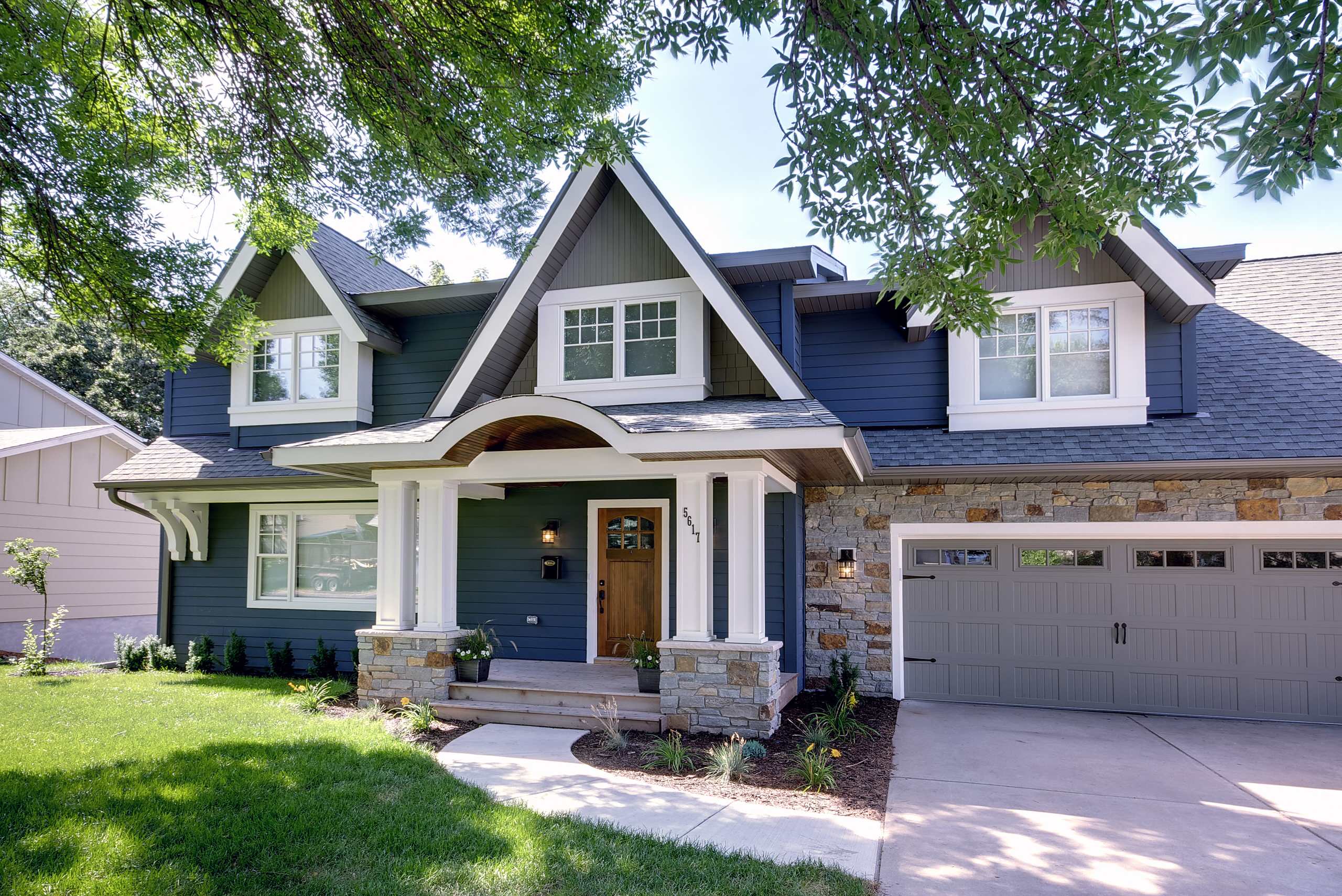 Dark Blue Siding - Photos \u0026 Ideas | Houzz, image size:2560x1710