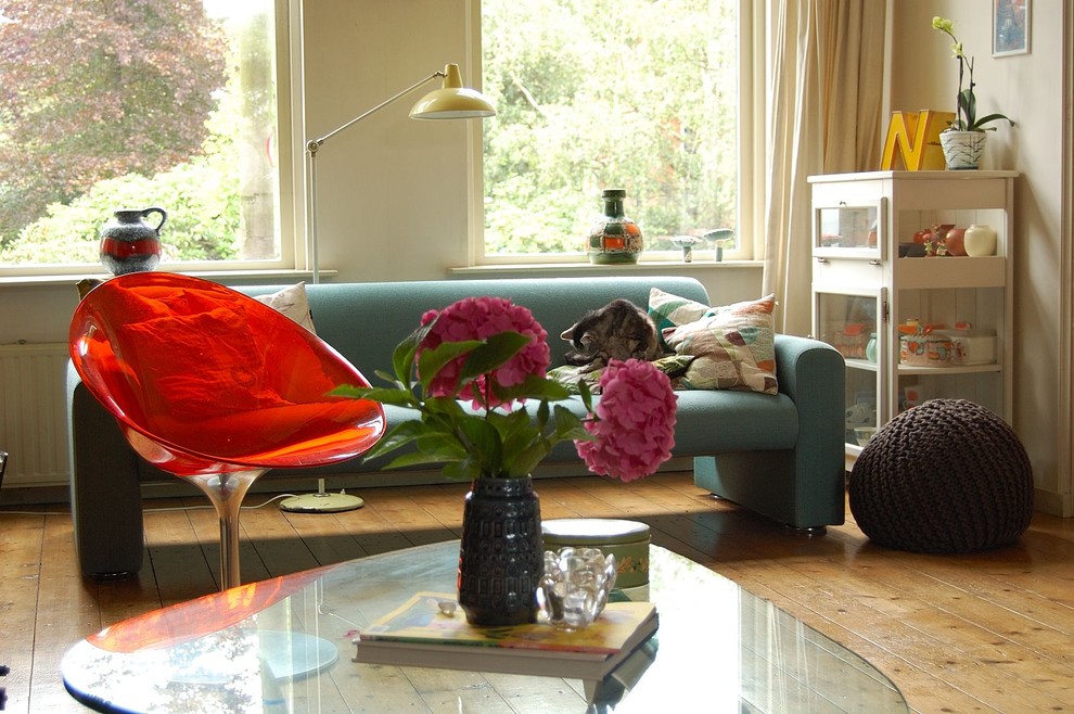 New Classics: The EroS Chair