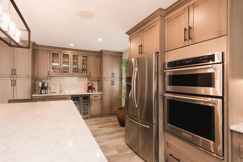 Inspiration for a transitional kitchen remodel in Toronto