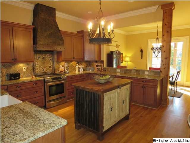 Inspiration for a rustic kitchen remodel in Birmingham
