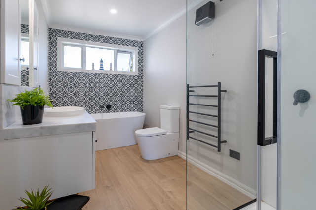 Motueka Quay beach-style-bathroom