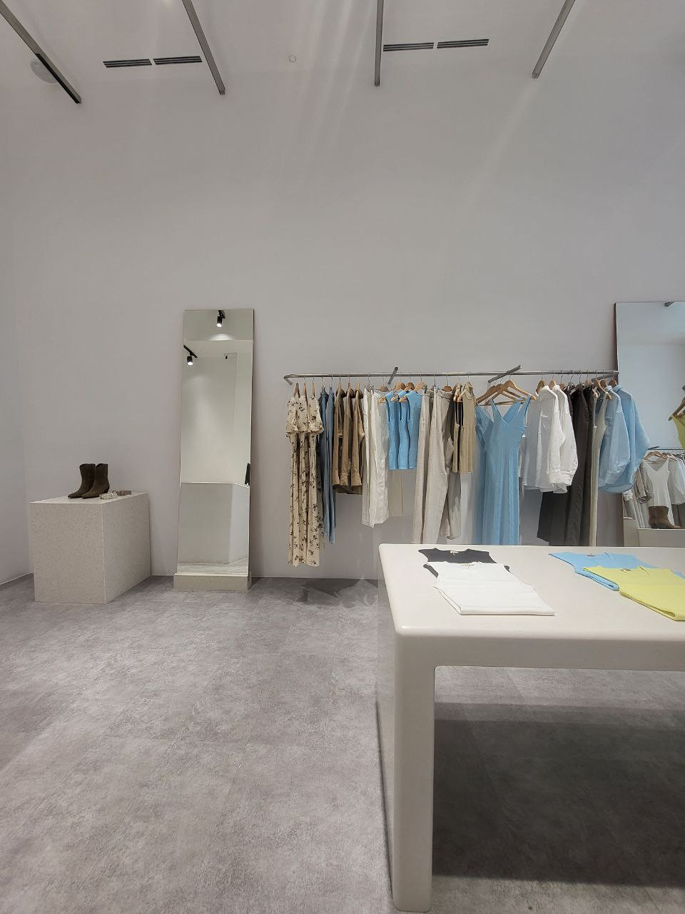 Магазин одежды «Nude Story