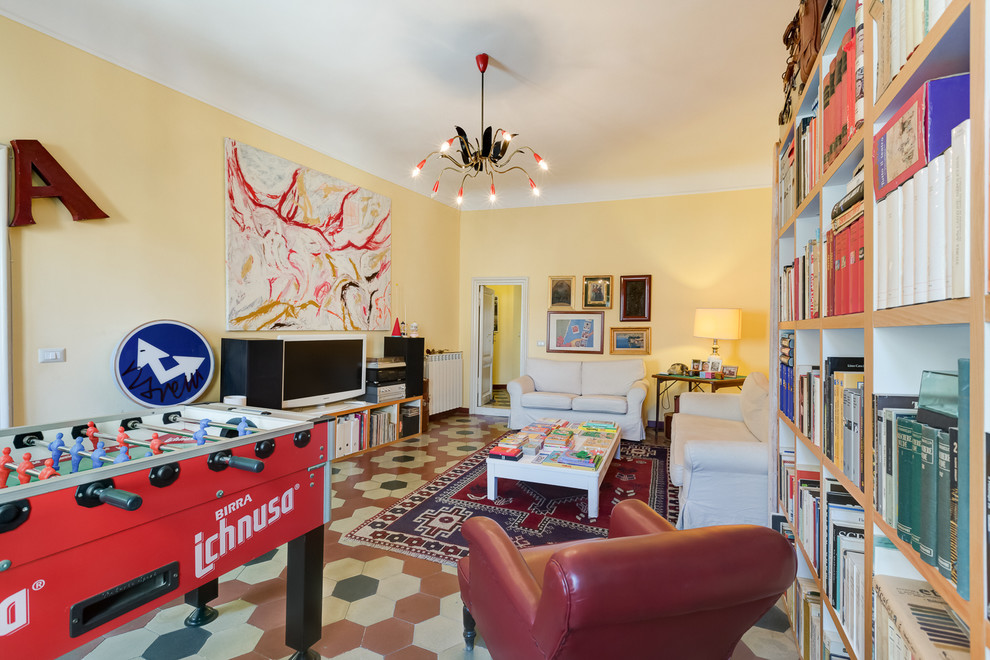 This is an example of an eclectic family room in Rome.