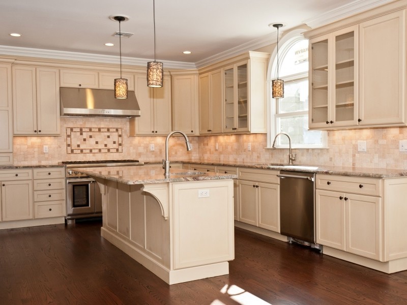 Example of a transitional kitchen design in New York