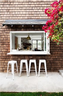 25 Inviting Pass-Through Kitchen Windows (25 photos)