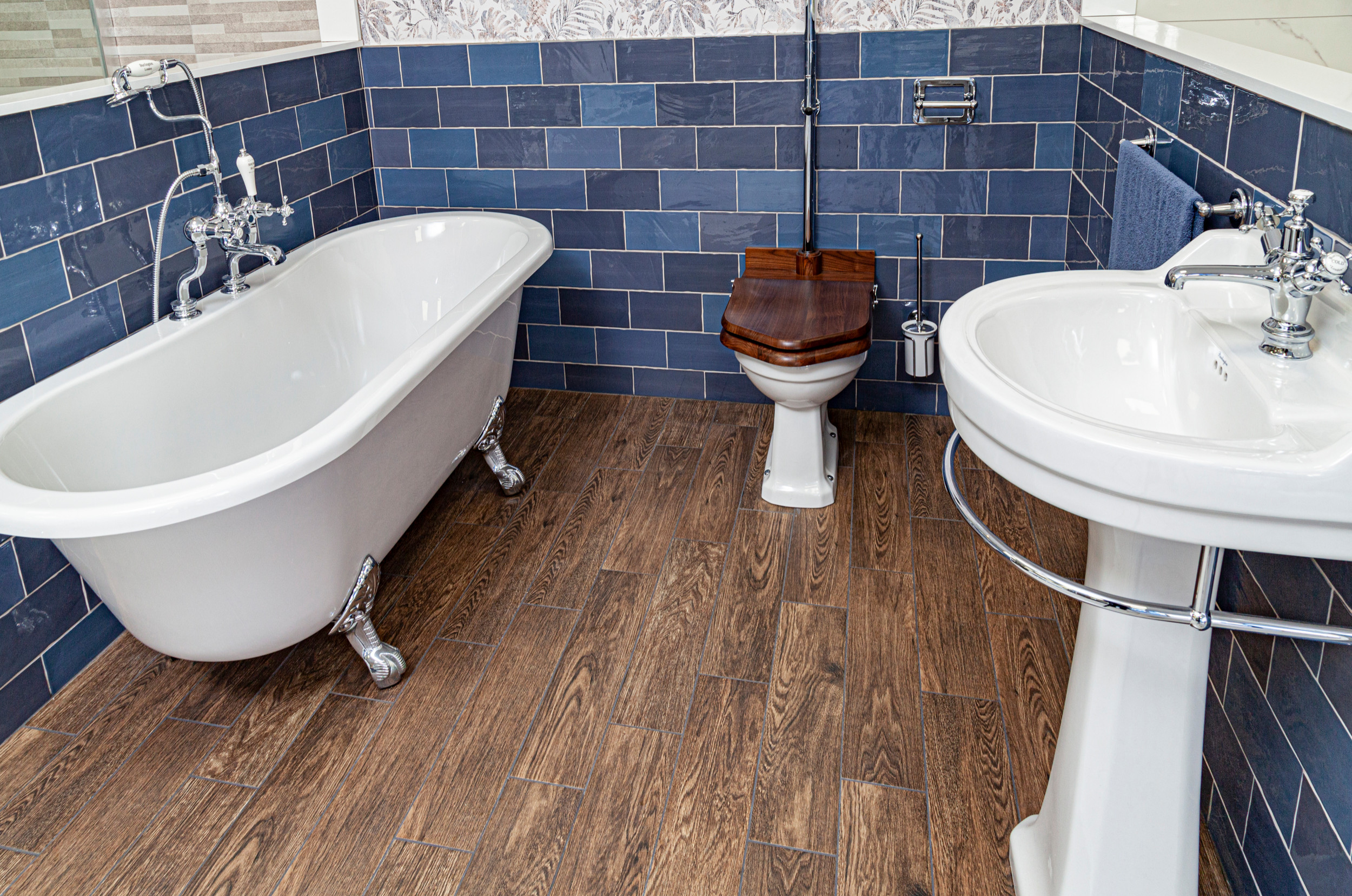 Beautiful Dark Blue Classical Bathroom