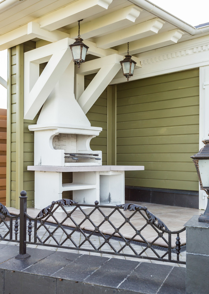 Беседка у моря