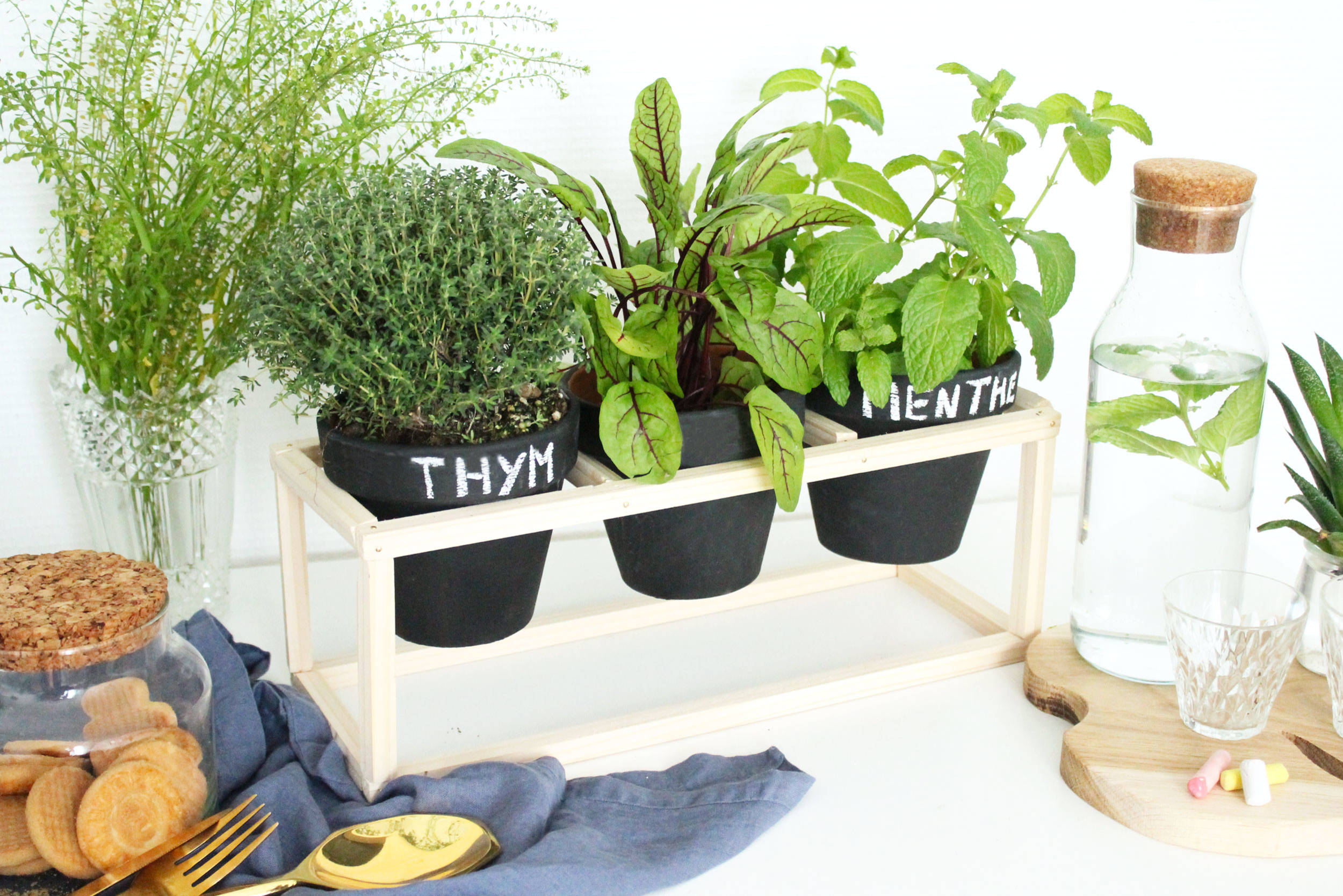 Fabriquer une petite jardinire pour plantes aromatiques dans la cuisine