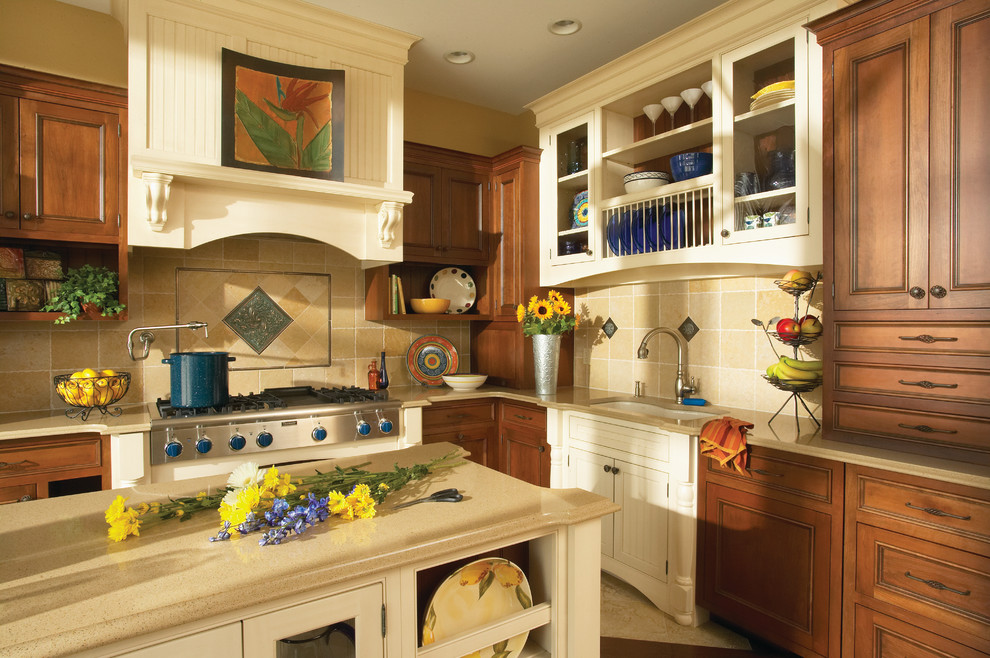 Design ideas for a traditional kitchen in San Francisco with stainless steel appliances.