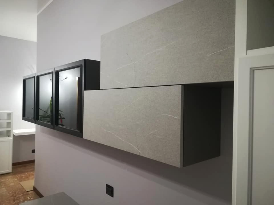 Living con annessa zona studio e tendaggi