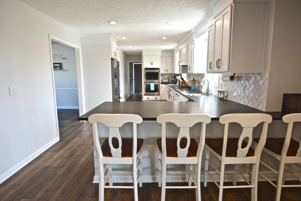 Transitional kitchen photo in Indianapolis