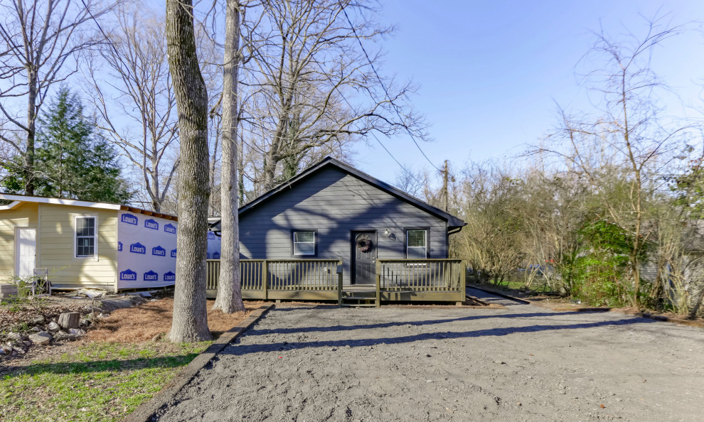 3203 Peachtree St