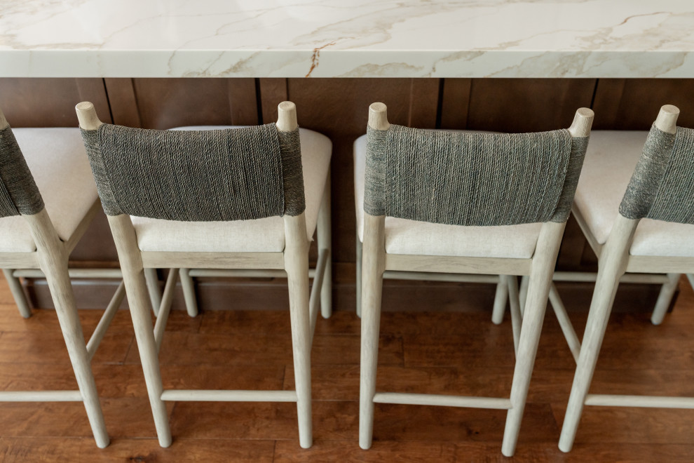 Inspiration for a transitional home design remodel in Phoenix