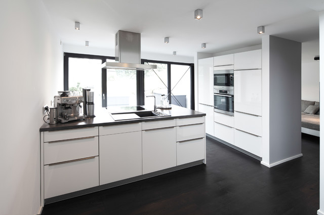 Umbau FI10 contemporary-kitchen