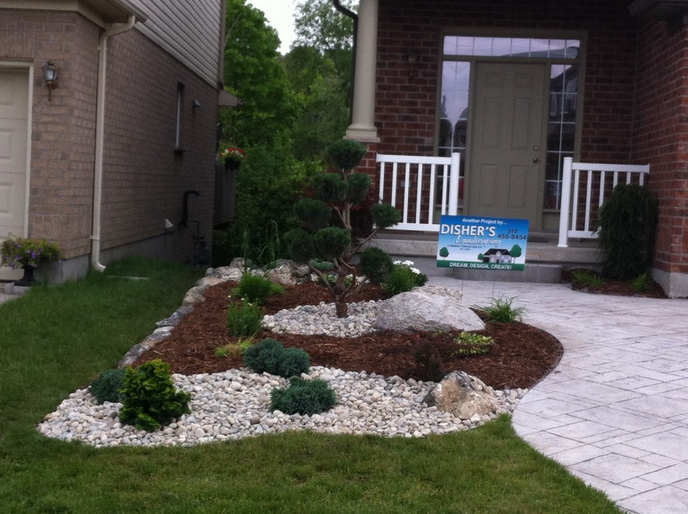 Asian inspired front garden - Asian - Landscape - Toronto - by Disher's