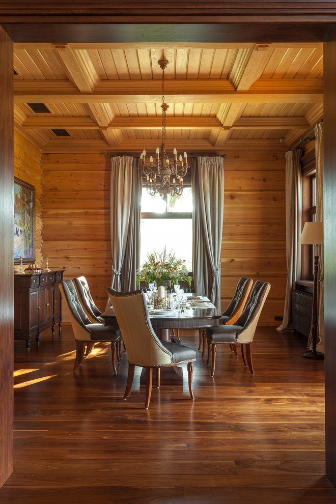 Деревянный дом в классическом стиле - Dining Room - Moscow - by Z ...