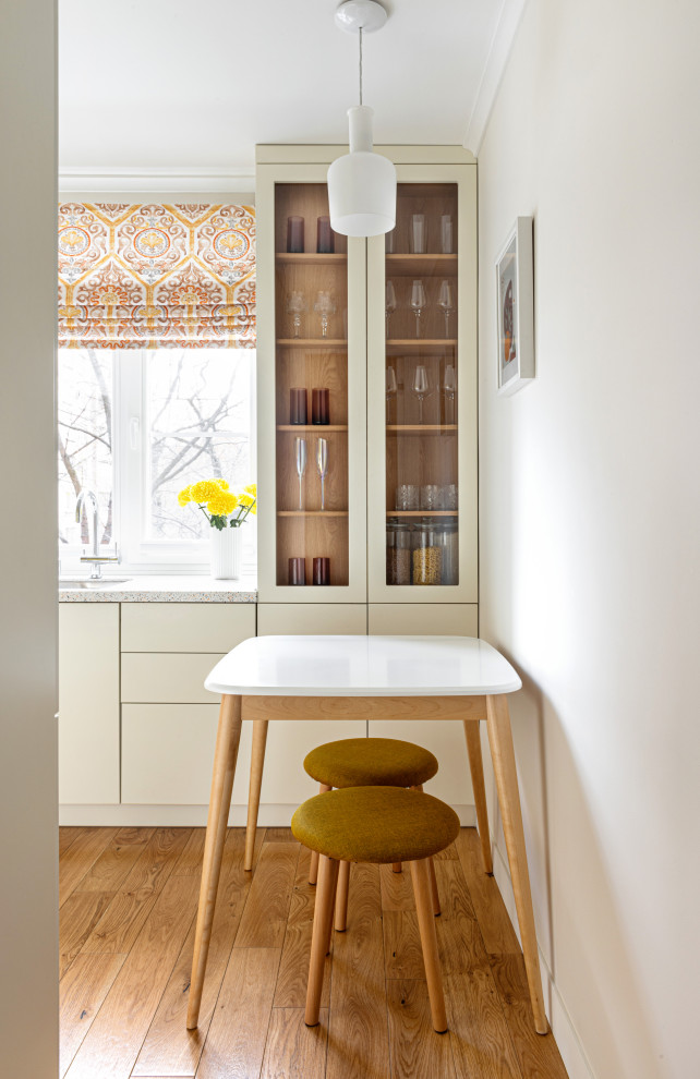 Квартира 38 кв м в старом фонде (Москва)