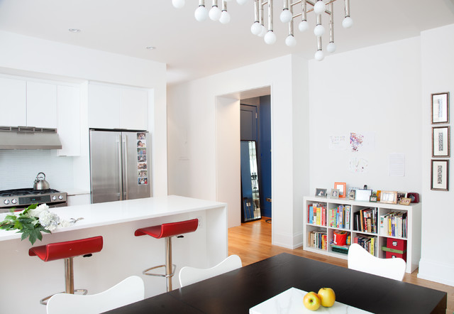Upper West Side Loftlike Pre-War Apartment contemporaneo-ingresso