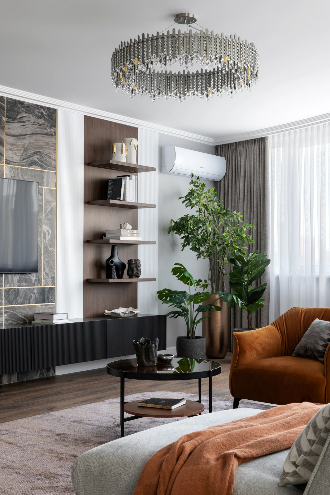 Квартира с оранжевым акцентом