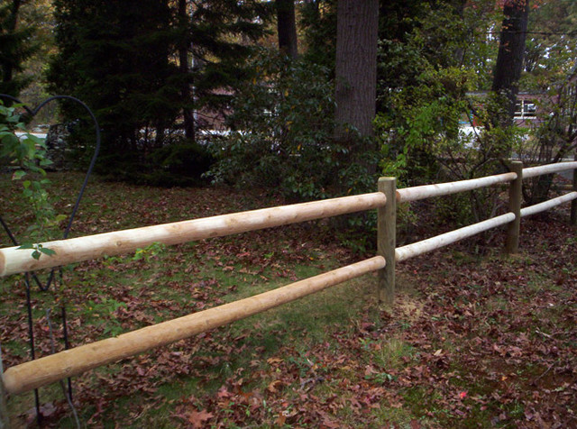 Cedar Post and Rail Fence with Round Rails - Traditional 