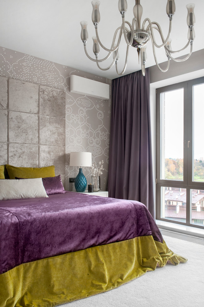 Contemporary master bedroom in Moscow with grey walls and carpet.