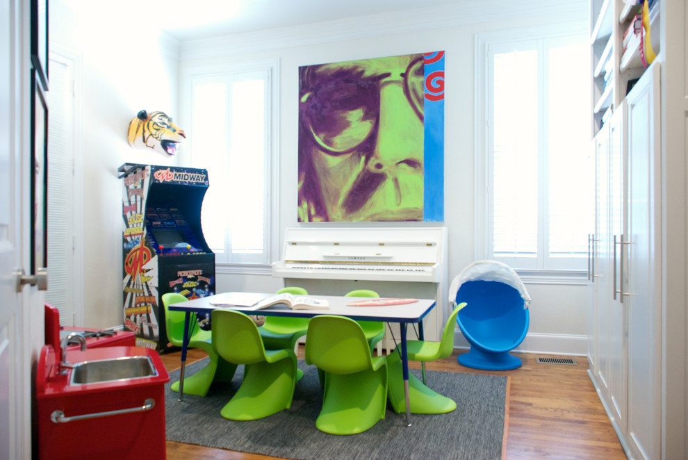 Photo of a contemporary kids' playroom in Dallas.