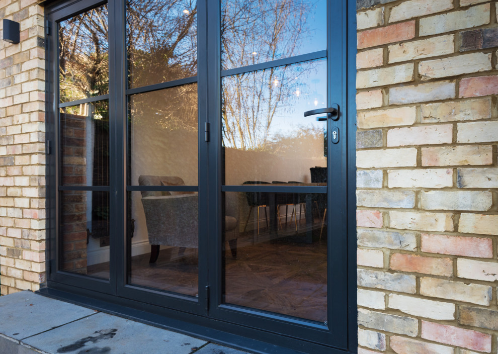 Bar BiFolding Doors and Windows Complete this Couple’s