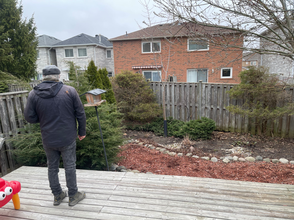 1950s deck photo in Toronto