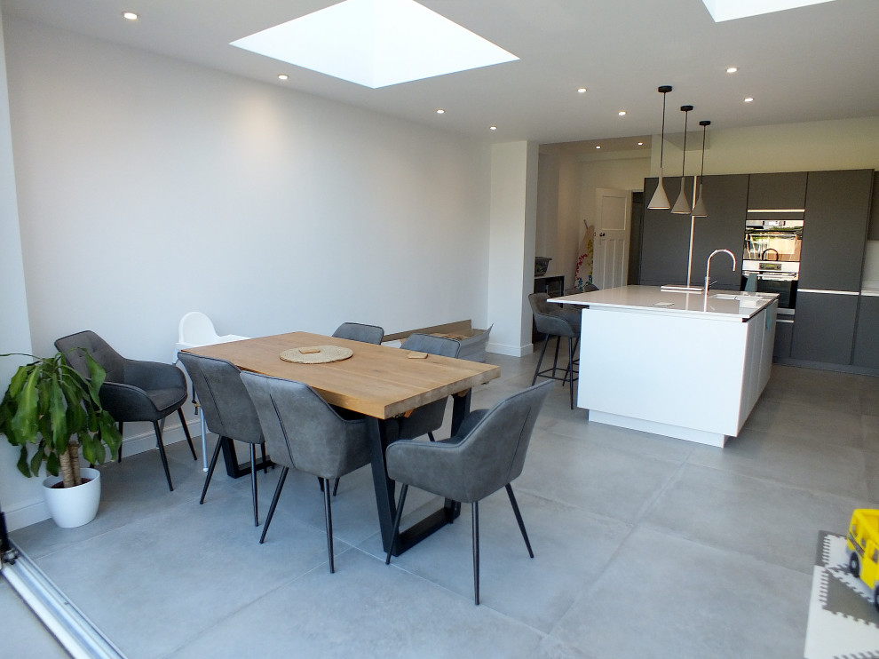 Bromley - Side Extension and Full Refurbishment