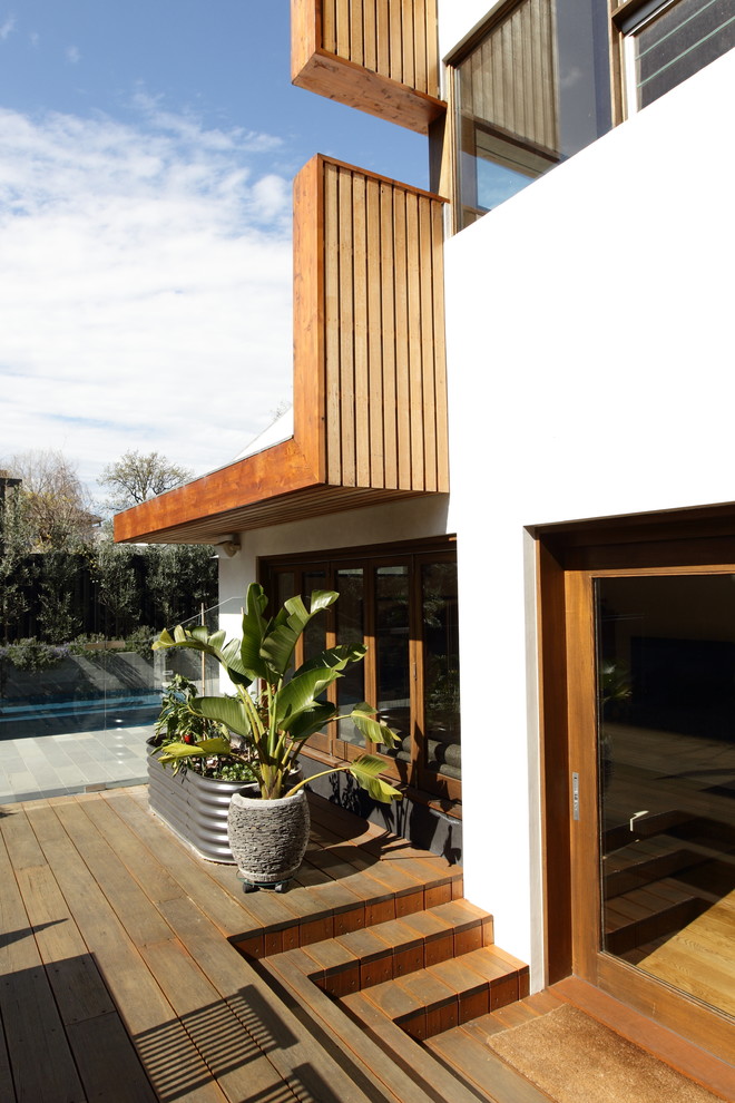 Contemporary patio in Melbourne.