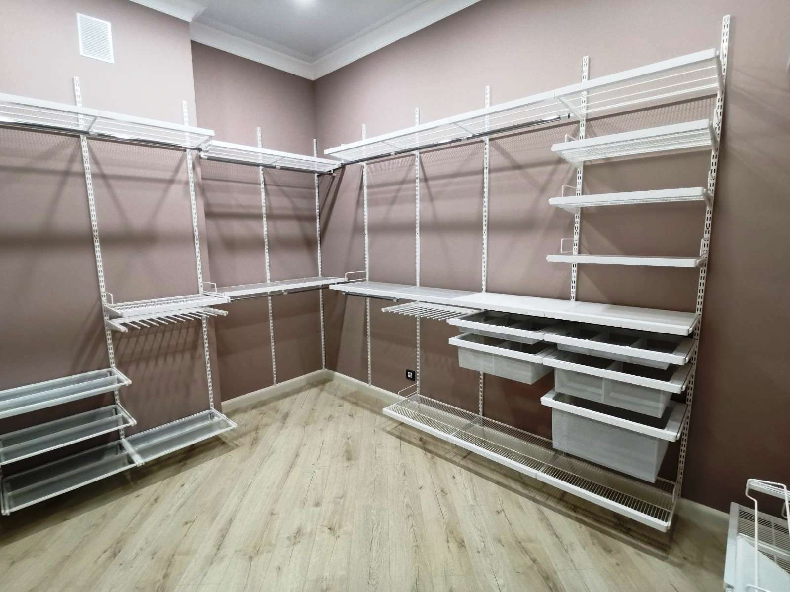 Гардеробная в частном доме