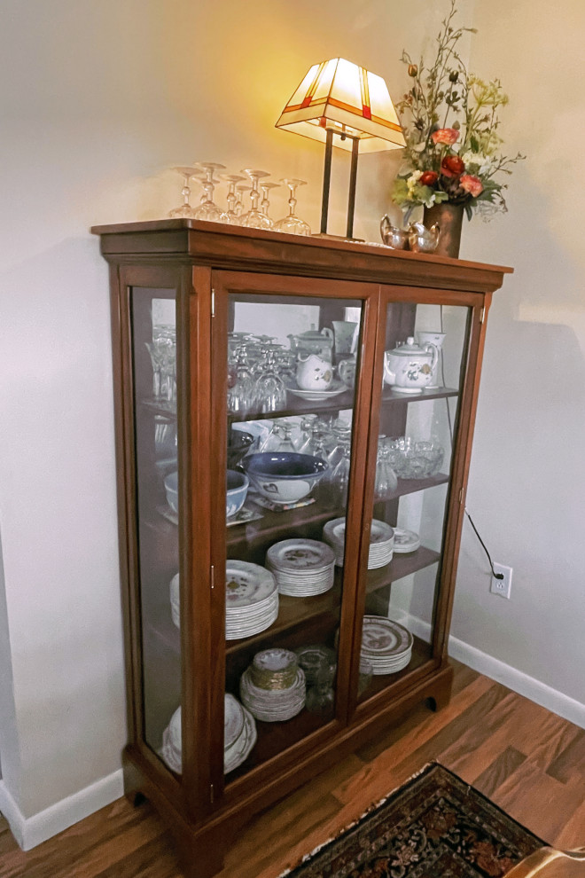 AFTER RESTORATION - Anitnozzi  Mahogany China Cabinet
