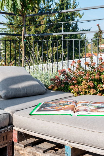 SeimaniincasaRooftop contemporary-deck