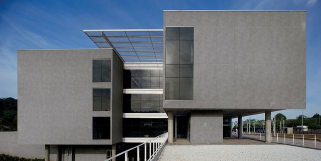 GREY CALM moderne-hus-og-facade
