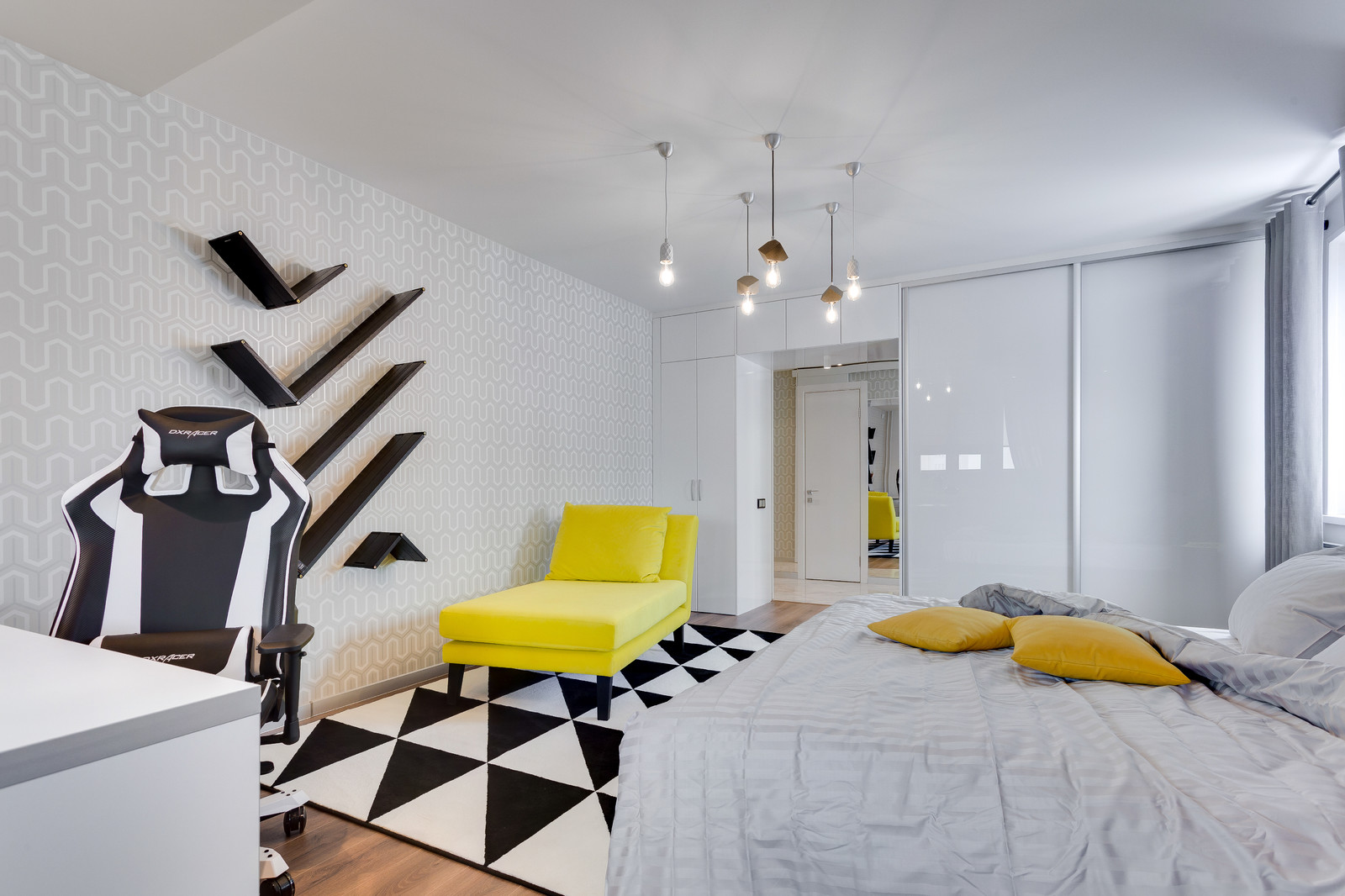 Реализованный проект "Желтое на сером"