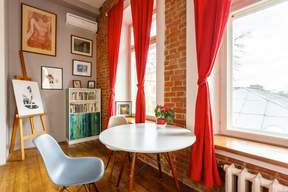 Светлая квартира-студия на Моросейке.