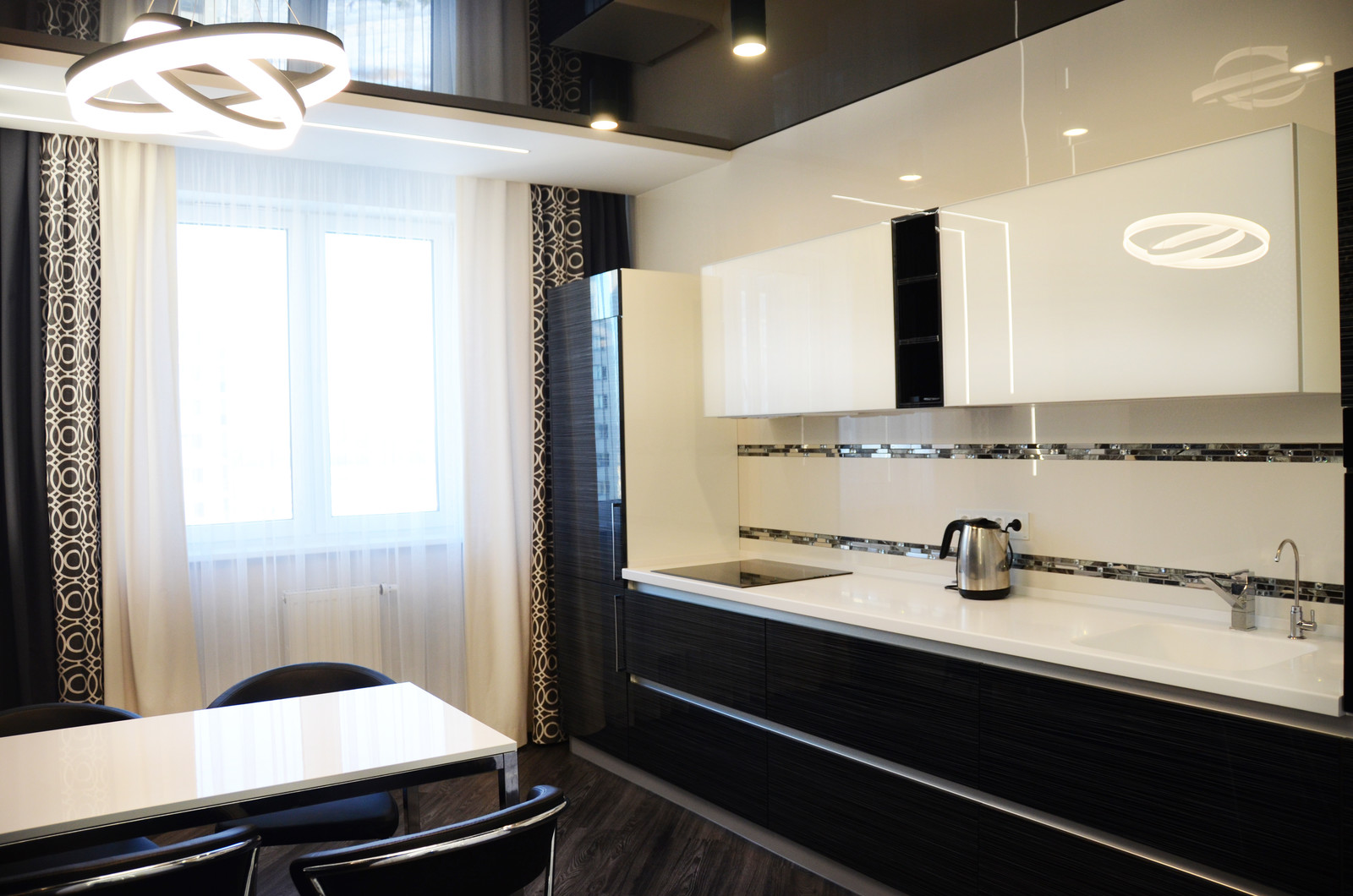 Черно-белый интерьер