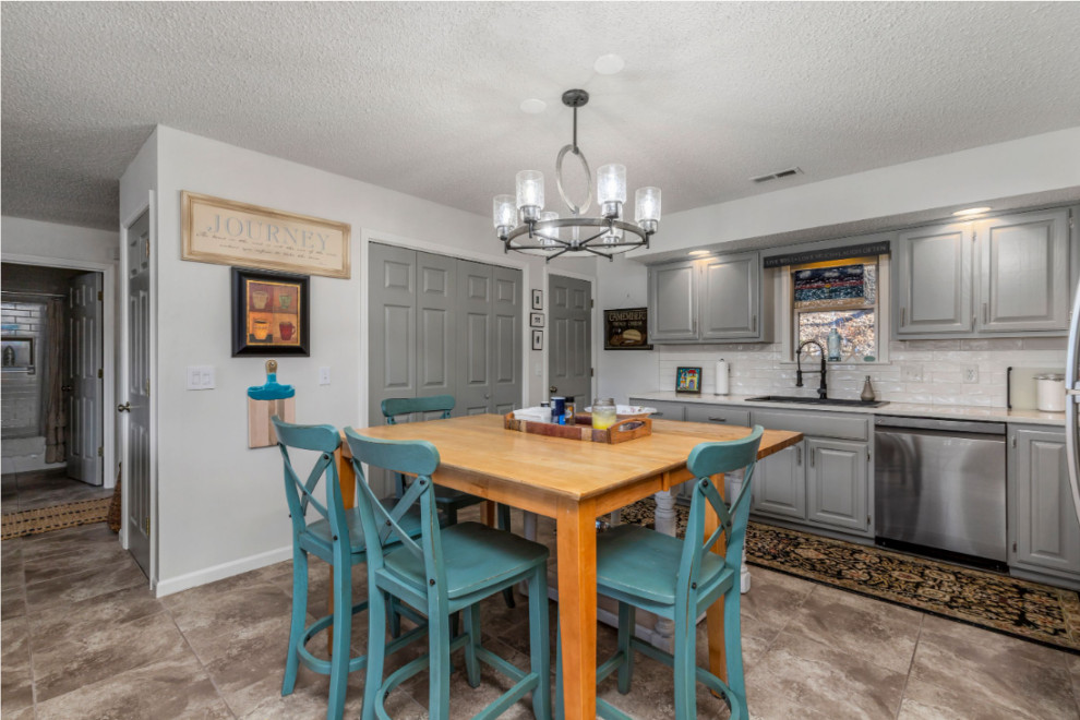 Beautiful Kitchen and Bathroom Remodel