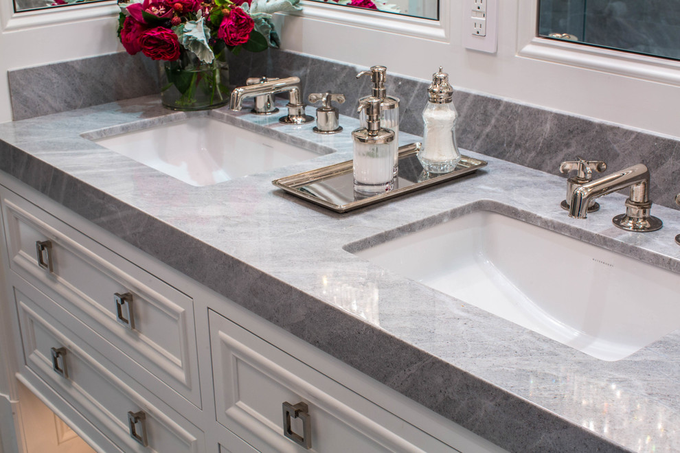 Home design - transitional home design idea in New York