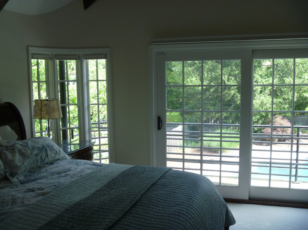 Example of a classic bedroom design in St Louis