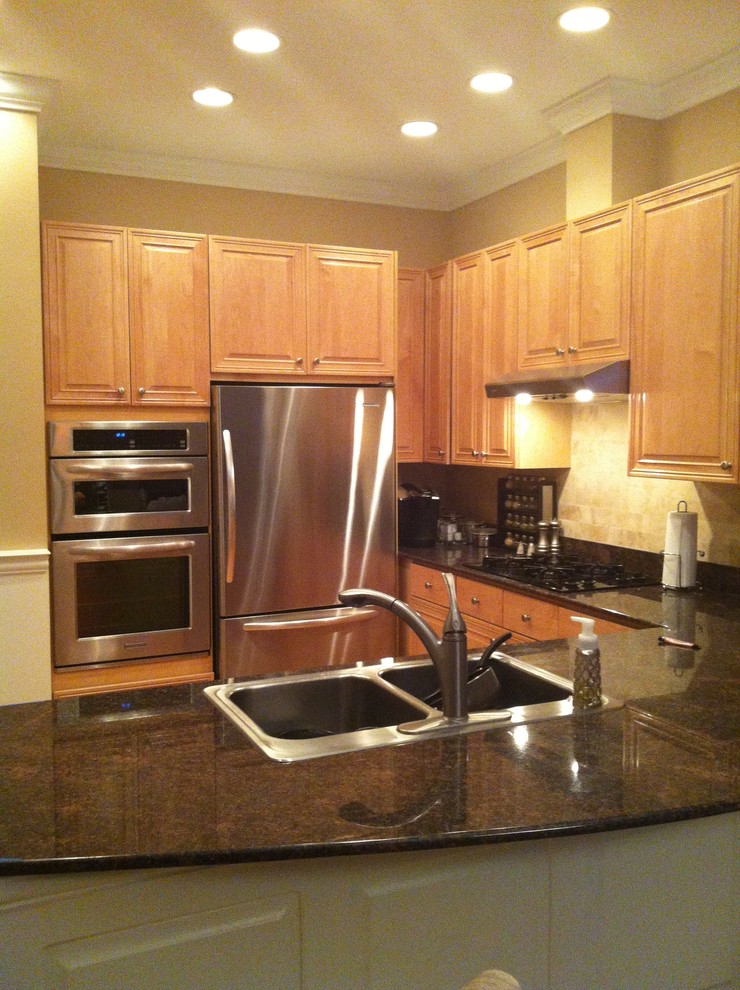 Need Help! What color should my kitchen be???